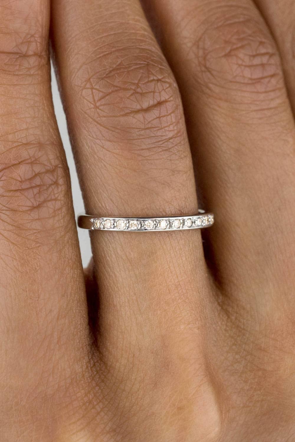 2018_on_fig_champagne_suites_luma_diamond_band-0676_champs_crop.jpg