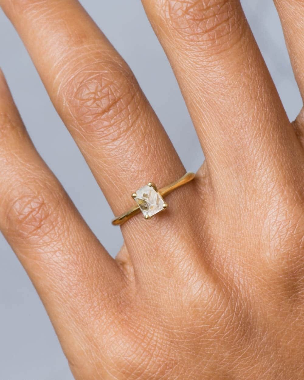 2019_on_figure_18d_avens_raw_diamond_ring_14y_1_web2_1_1.jpg
