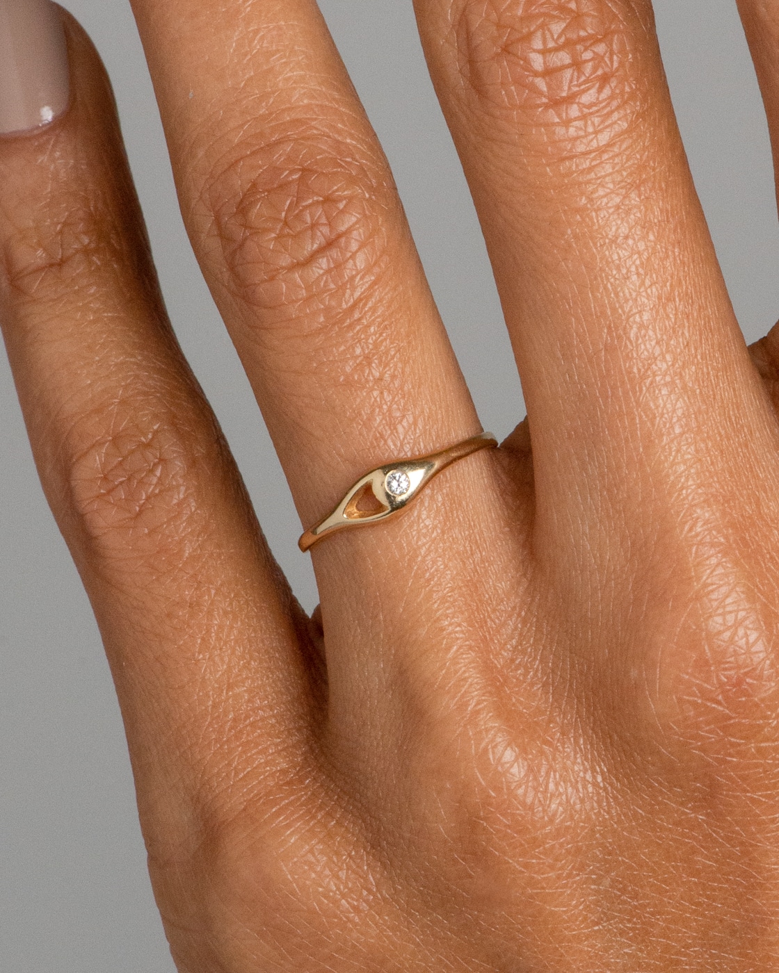 Aira Mini Diamond Ring on figure