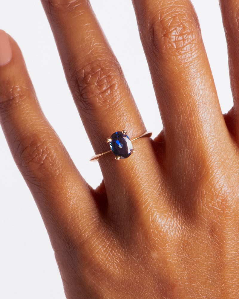 Avens Blue Sapphire Oval Ring on figure