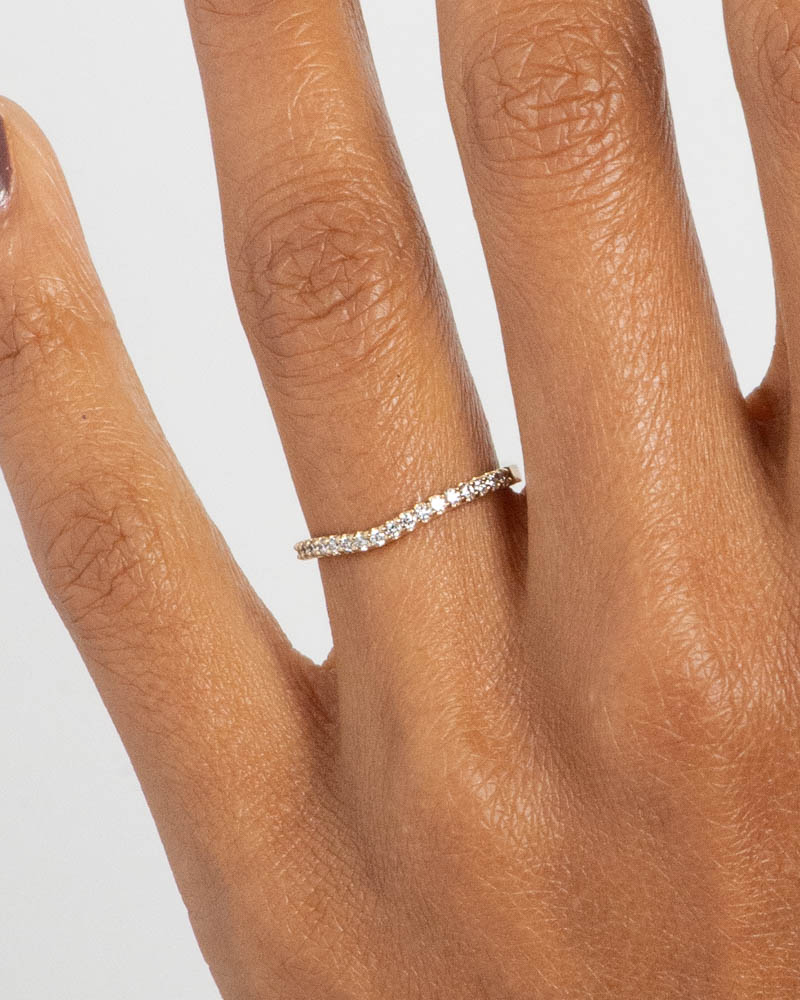 Eternity Half Curved Diamond Narrow Band_WEB2
