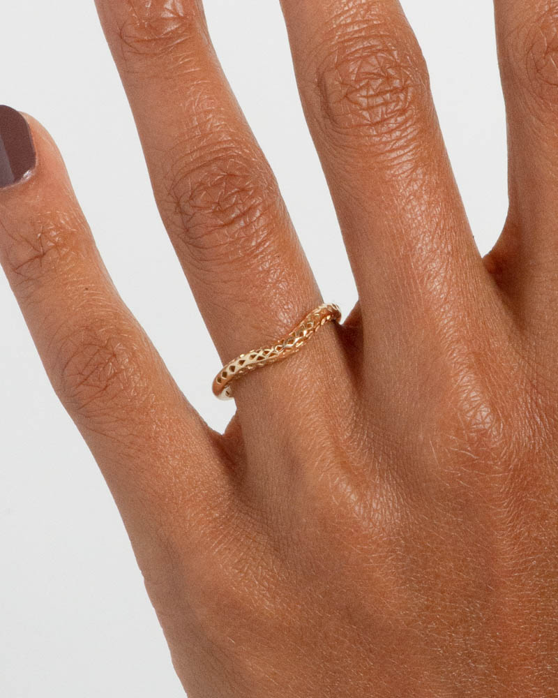 Filigree Curved Band on figure