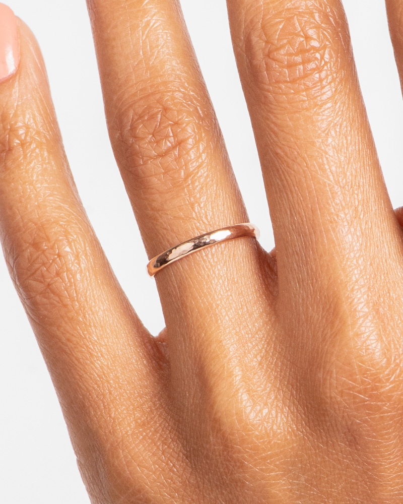 Milla Round Hammered Narrow Band 2mm_WEB2