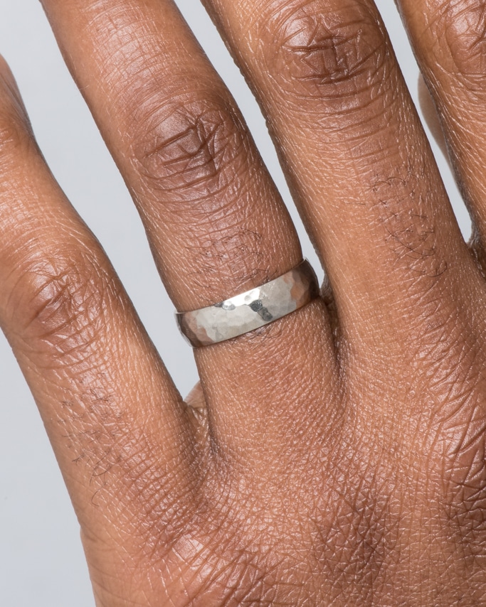 Milla Round Hammered Wide Band 5mm_ADDITIONAL_DSC5333_WEB2