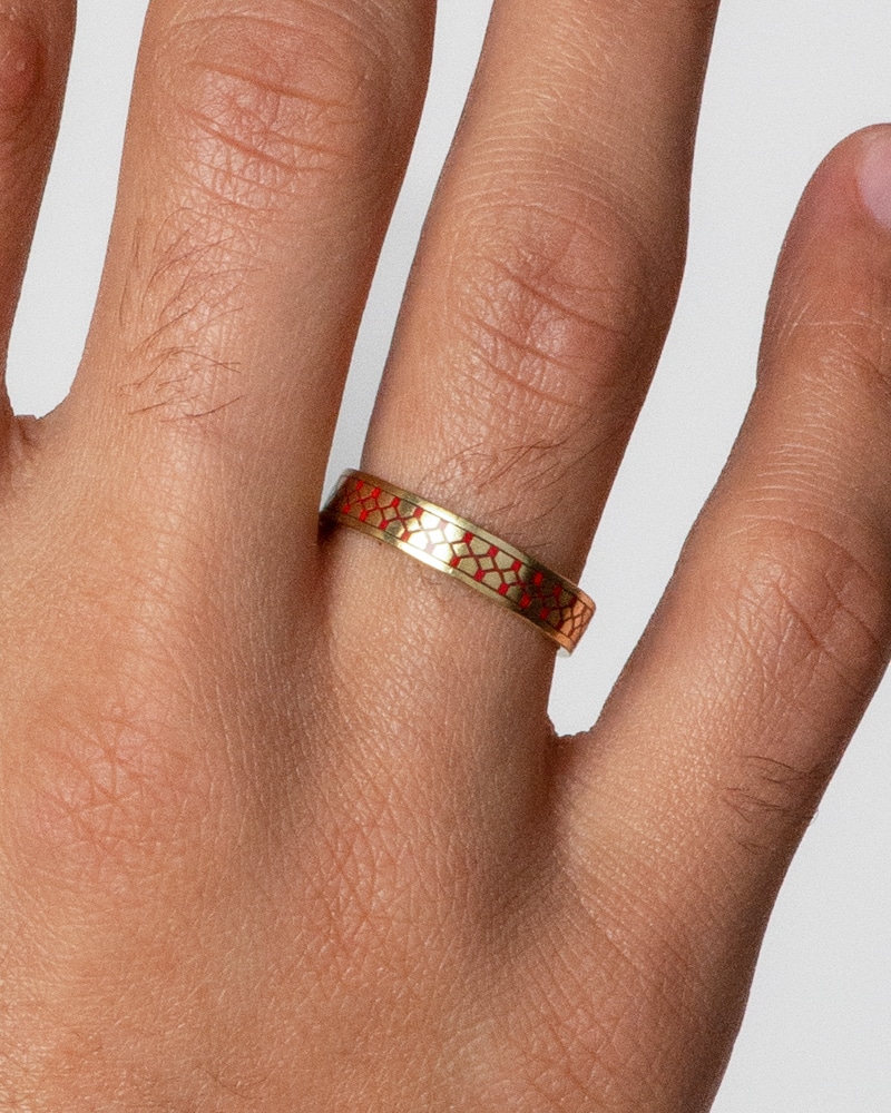 Shield Band with Tomato Red Enamel_WEB2