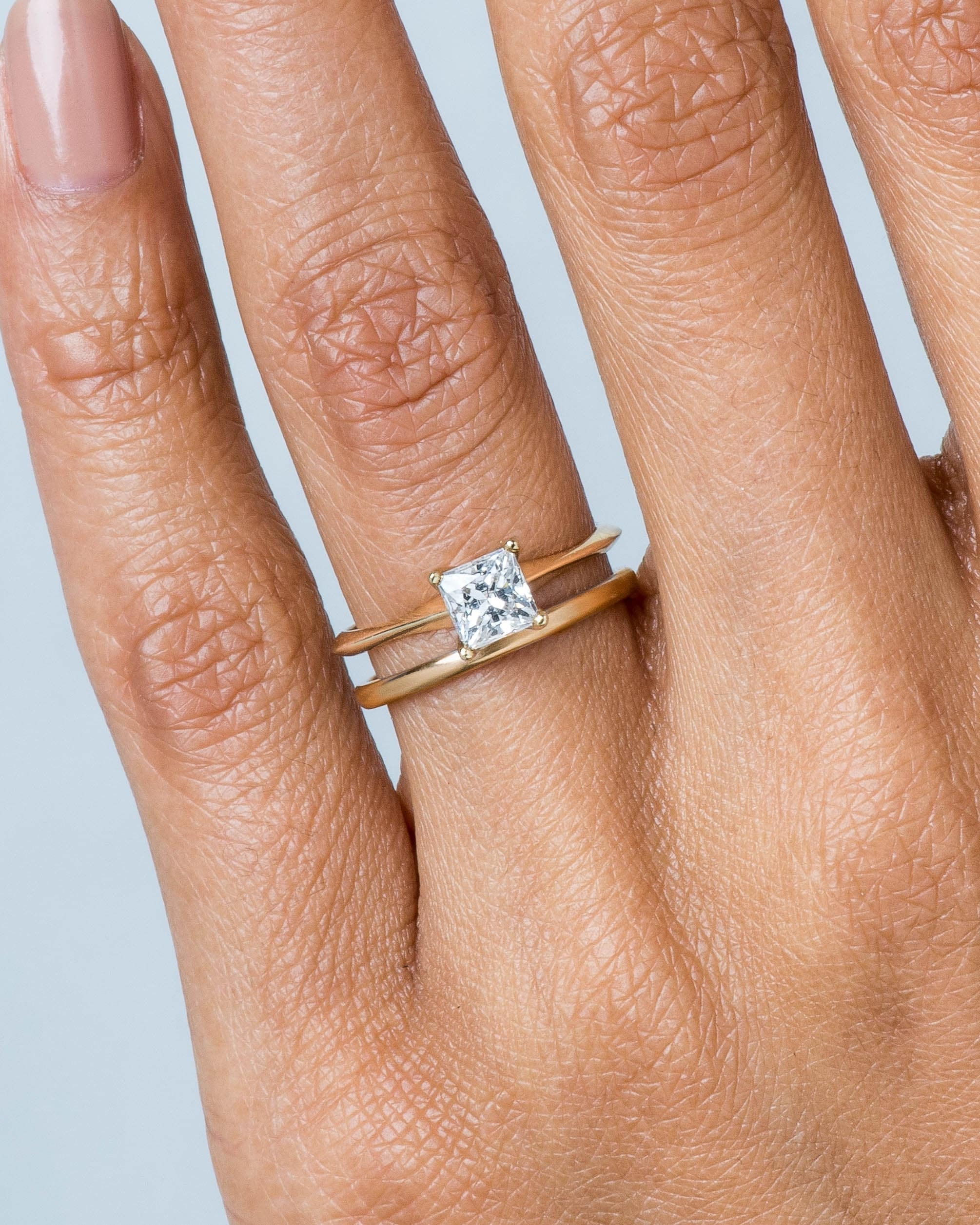 dsc1687_avens_diamond_princess_ring___milla_thin_band-add_colorway_web_2_2_1.jpg