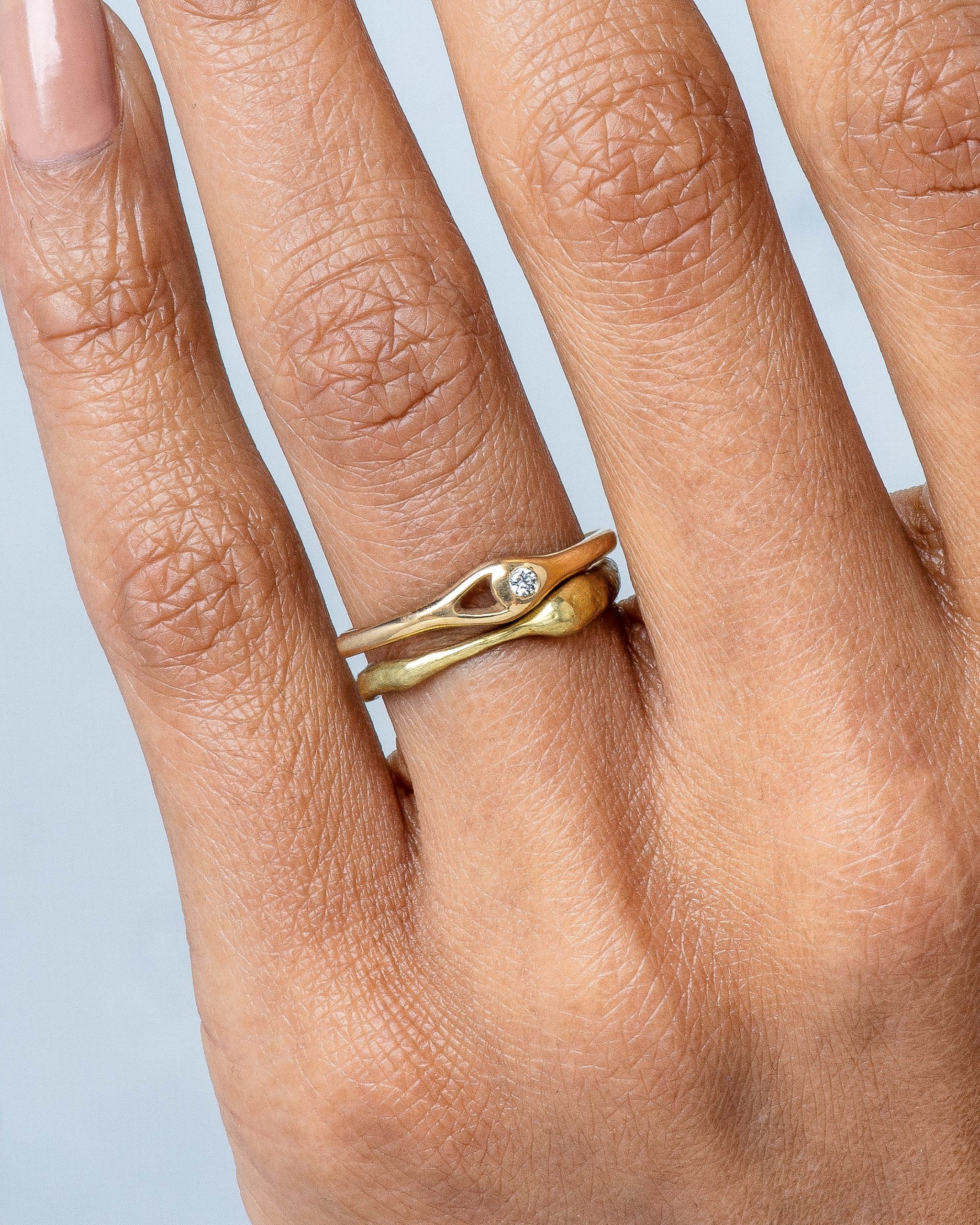 dsc2079_aira_mini_diamond_ring___reticulated_one_band_web_2_4_1.jpg