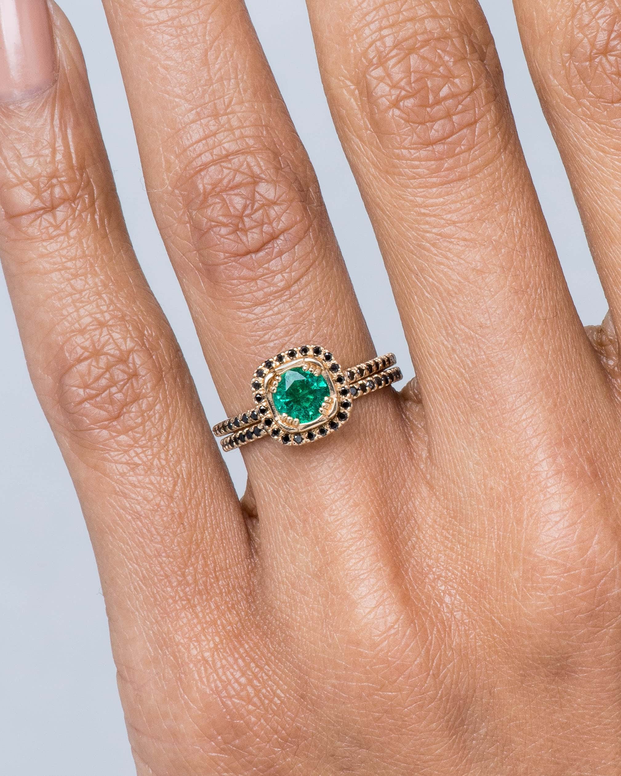 dsc2139_quince_emerald_with_black_diamond_halo_ring___eternity_black_diamond_narrow_band_web_2.jpg