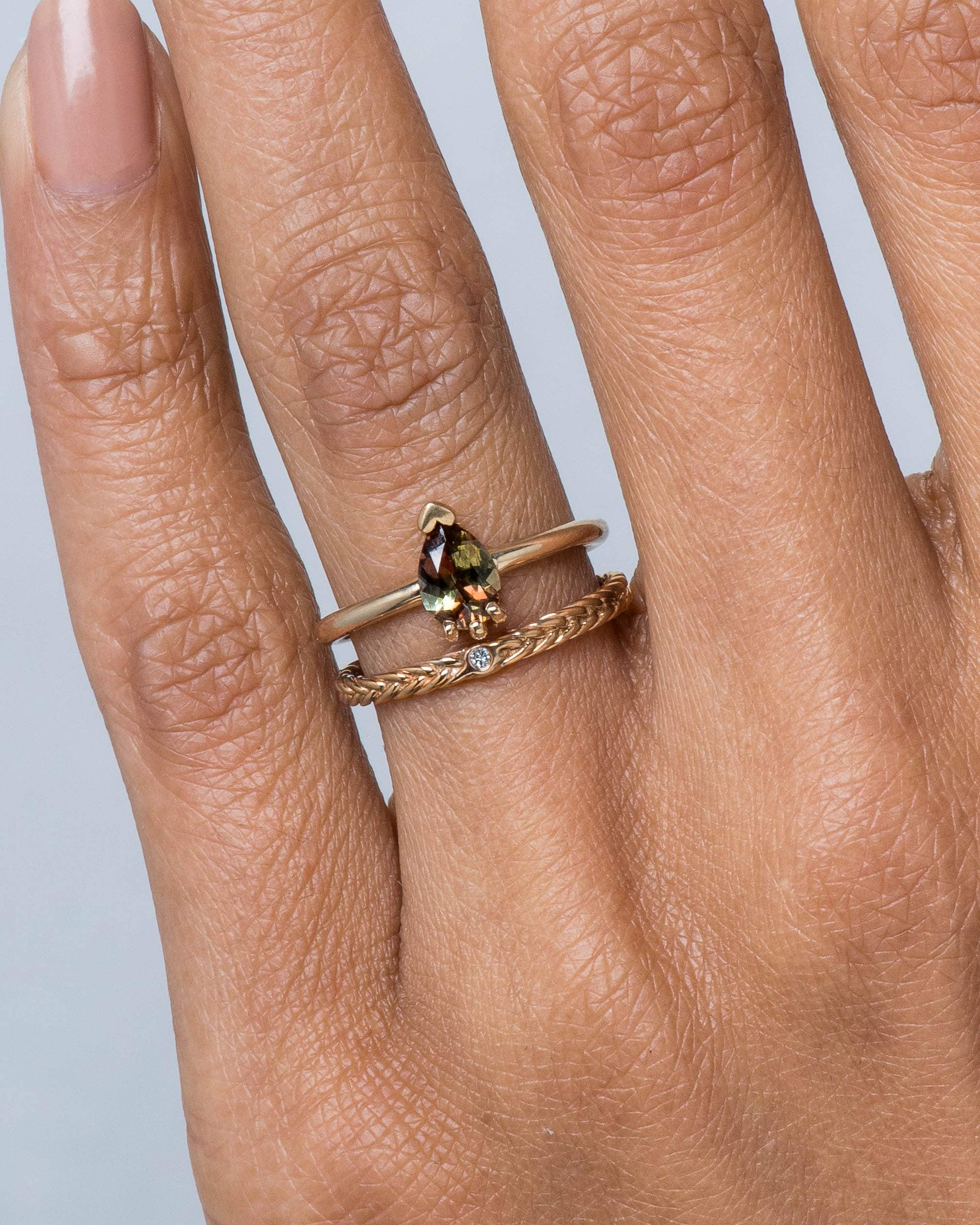 dsc2397_lash_andalustire_pear_ring___fishtail_diamond_band-add_colorway_web_2_2.jpg