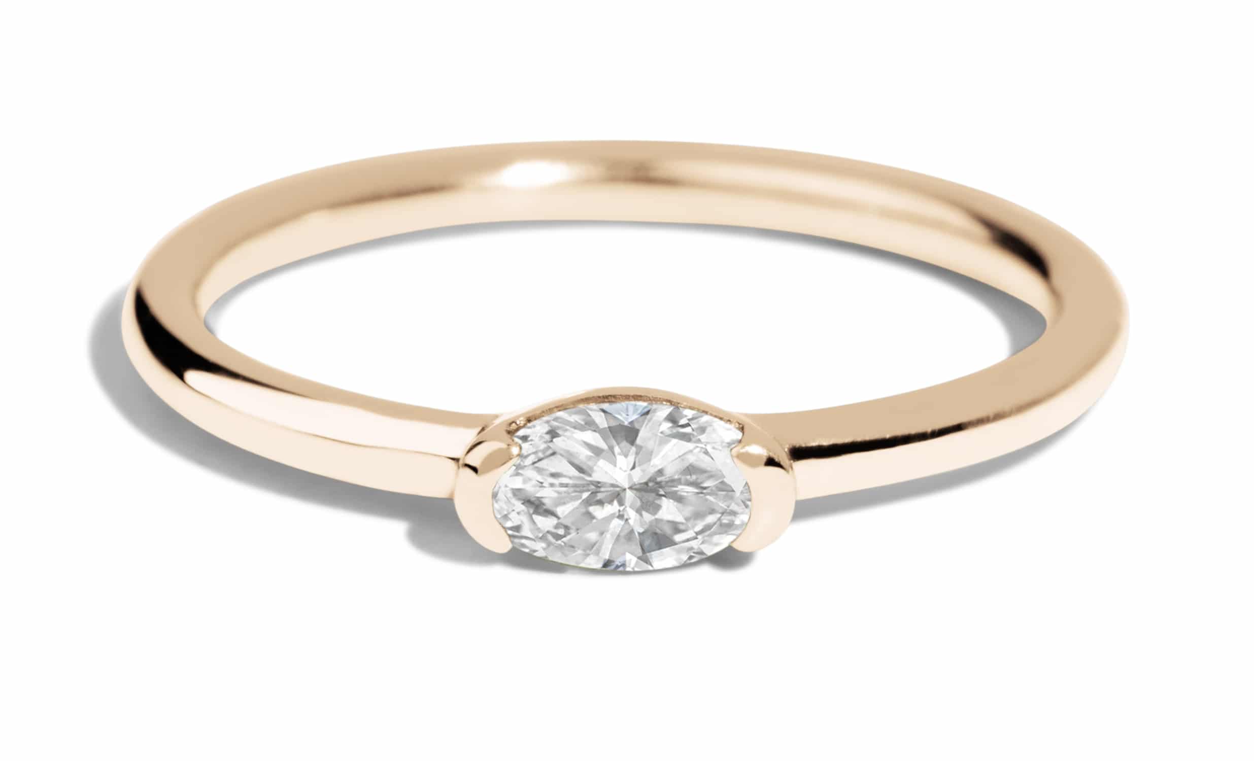 Nikko Mini Diamond Oval Ring