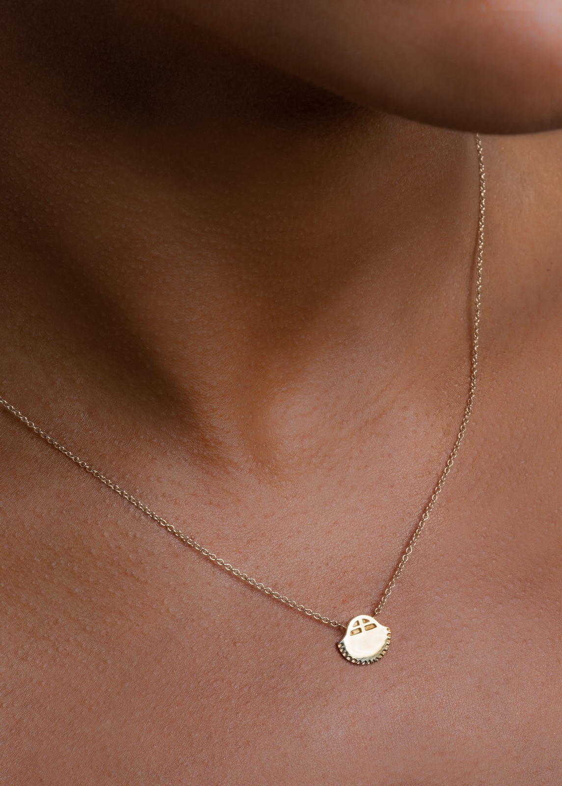 on_fig_sol_pendant_14ky-w-1_2.jpg
