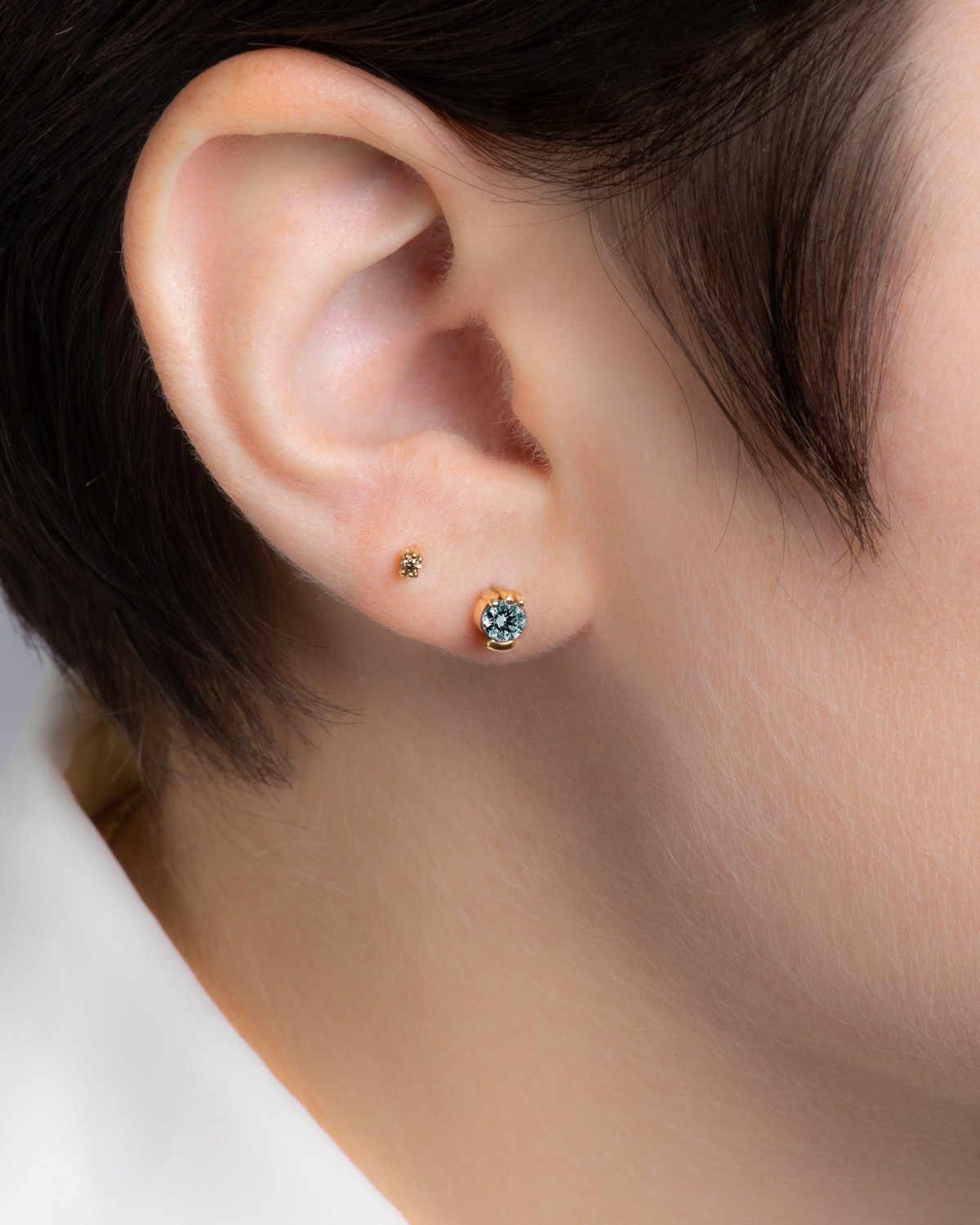 On_Fig_Lash_Blue_Green_Sapphire_Stud_14KY-1
