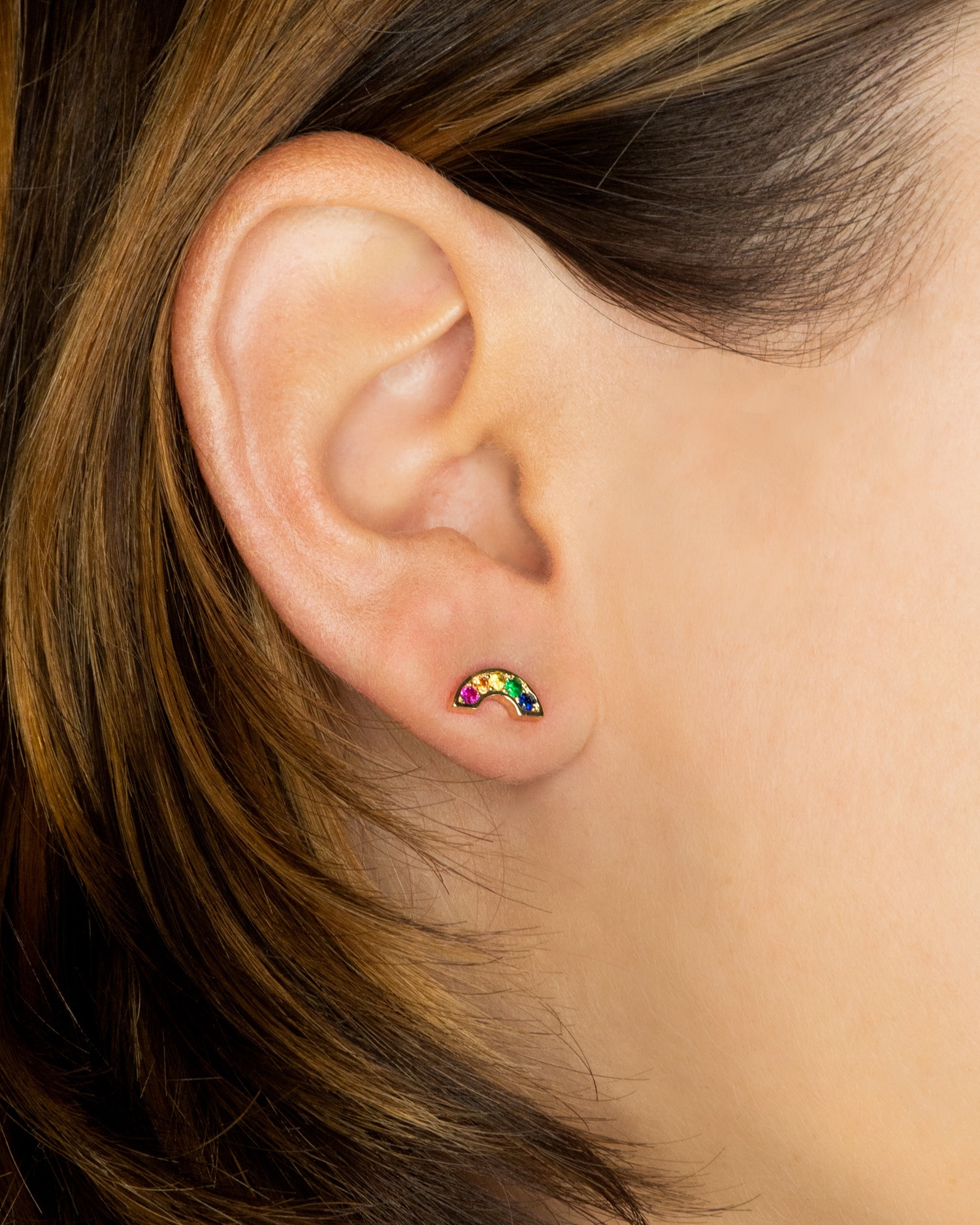 lau_rainbow_studs_on_figure_web_2.jpg
