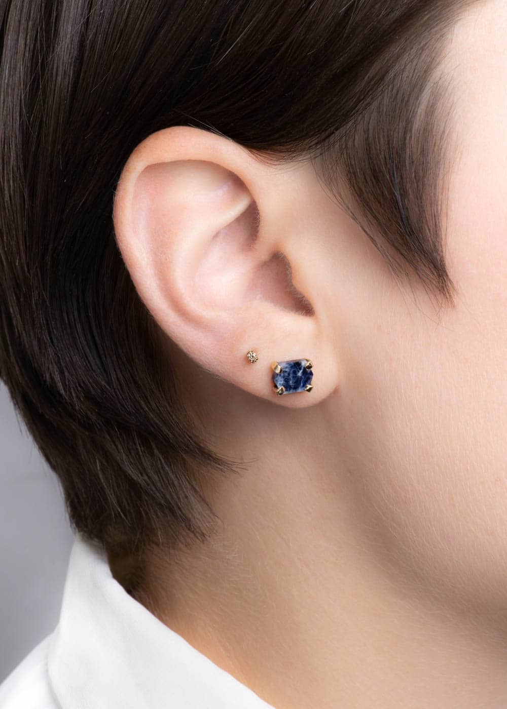 on_fig_sapphire_slice_studs_14ky1_web2_1.jpg