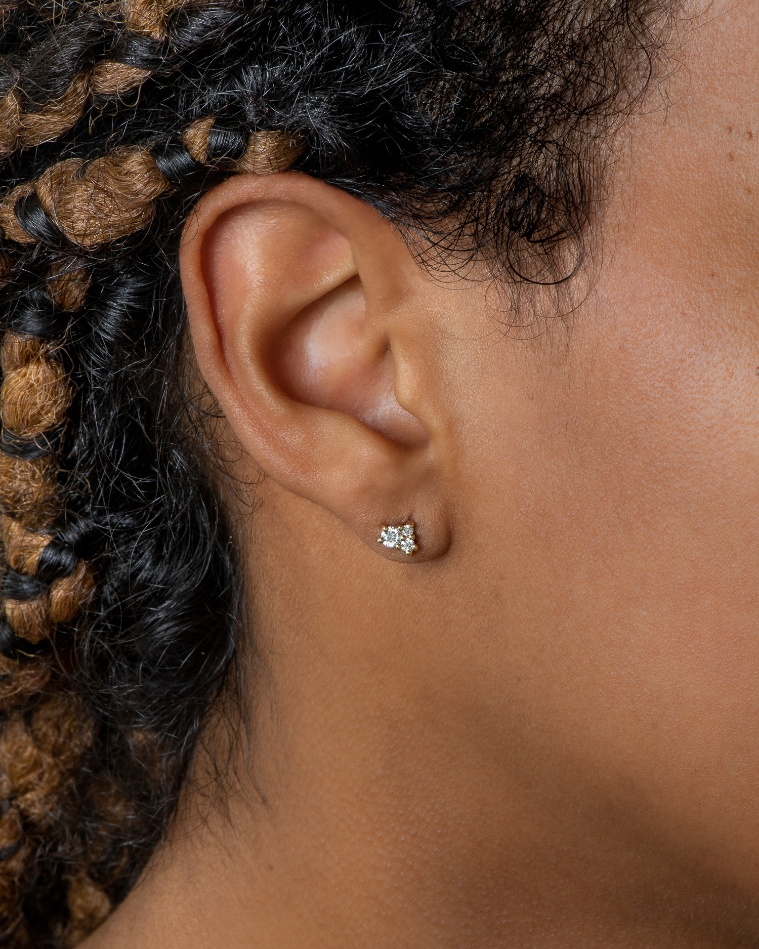 radial_cluster_diamond_studs_dsc4713-edit_web2_web2_web2.jpg