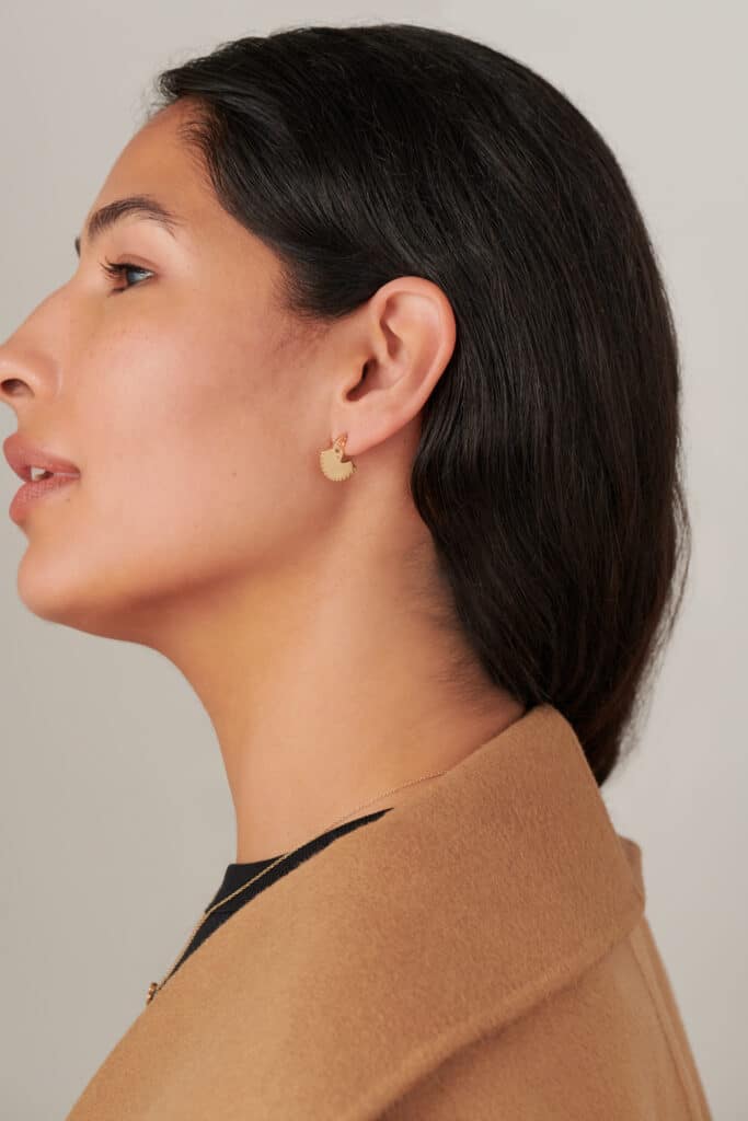 Sol Hoops on figure