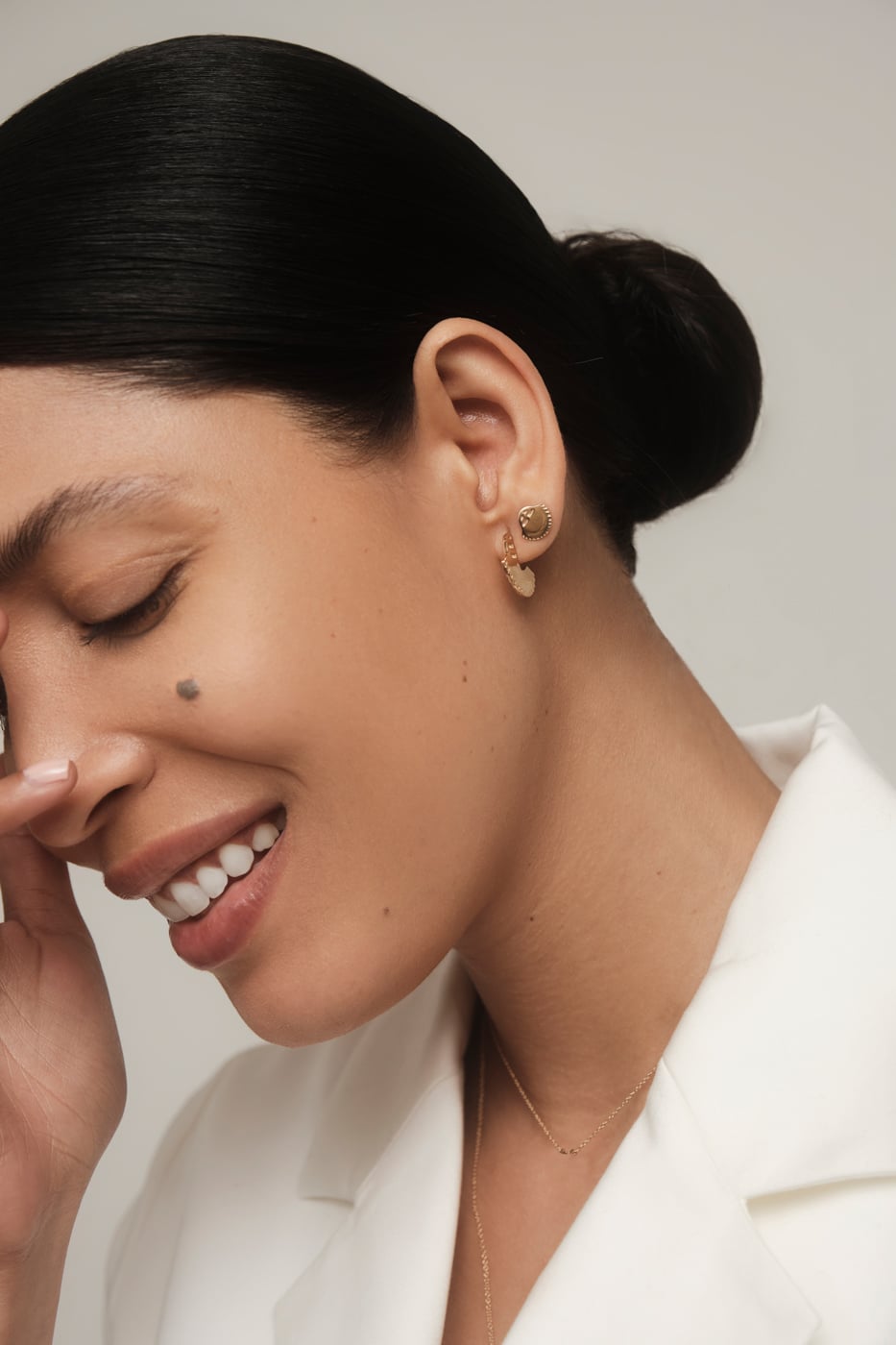 Sol Hoops on figure