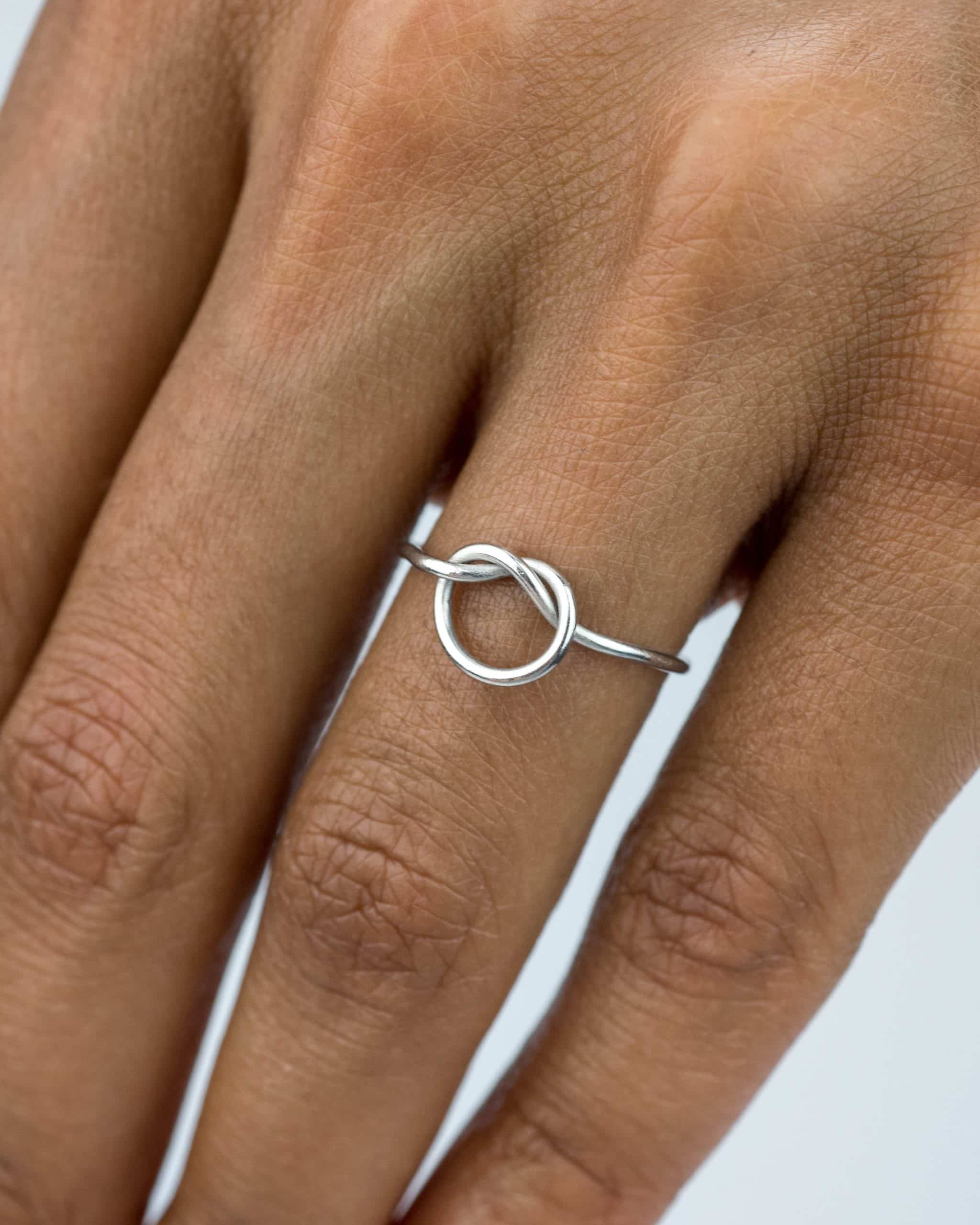 2018_collection_bands_on_fig_jazman_knottedrush_ring-38-2_web_2_1.jpg