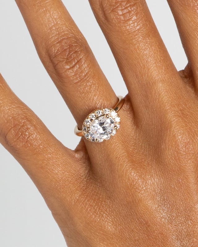Dasha Diamond Oval Halo Ring 1.0ct on figure