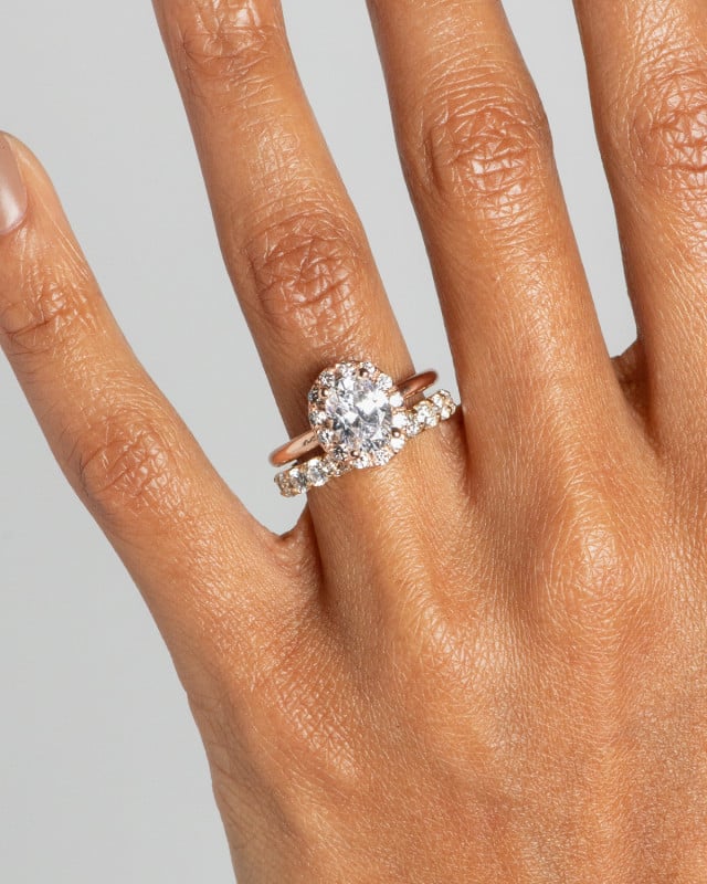 dez_1.5ct_with_eternity_diamond_band_3mm_web2-23.jpg