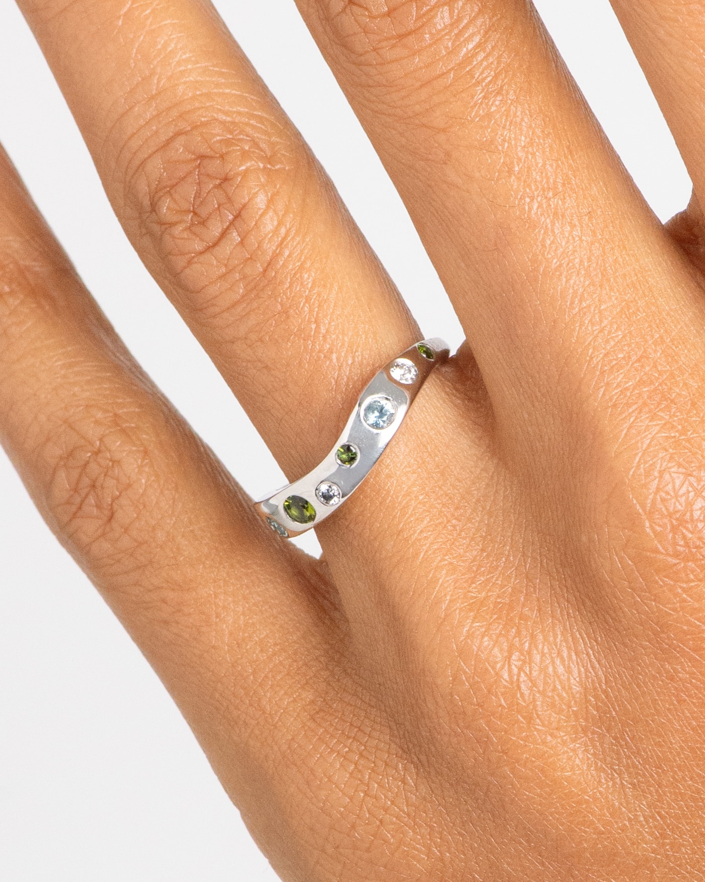 CUST_Curved_Diamond_and_Gemstone_Band_PLAT_McKnight_WEB2 (1)