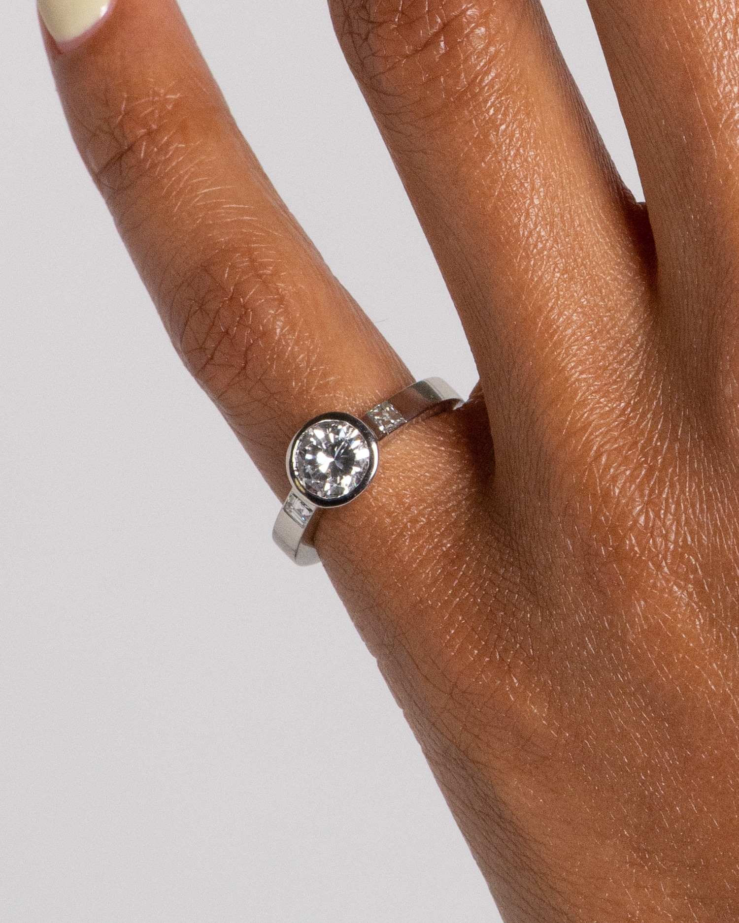 CUST_Heirloom_Allium_Diamond_Ring_with_Notch_Cooper_PLAT_WEB2 (1)