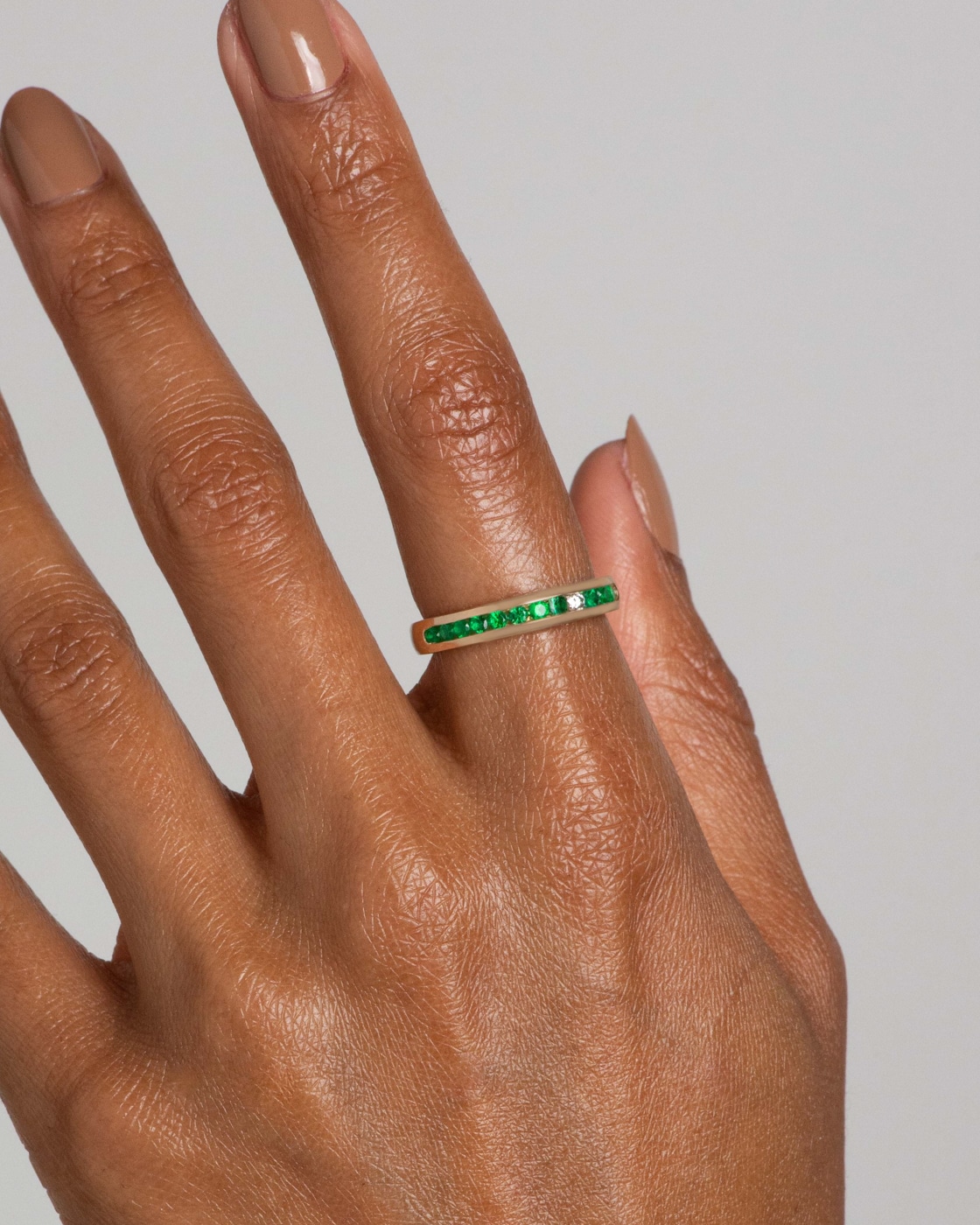 CUST_Heirloom_Channel_Set_Emerald_and_Diamond_Band_14Y_Grace_WEB2