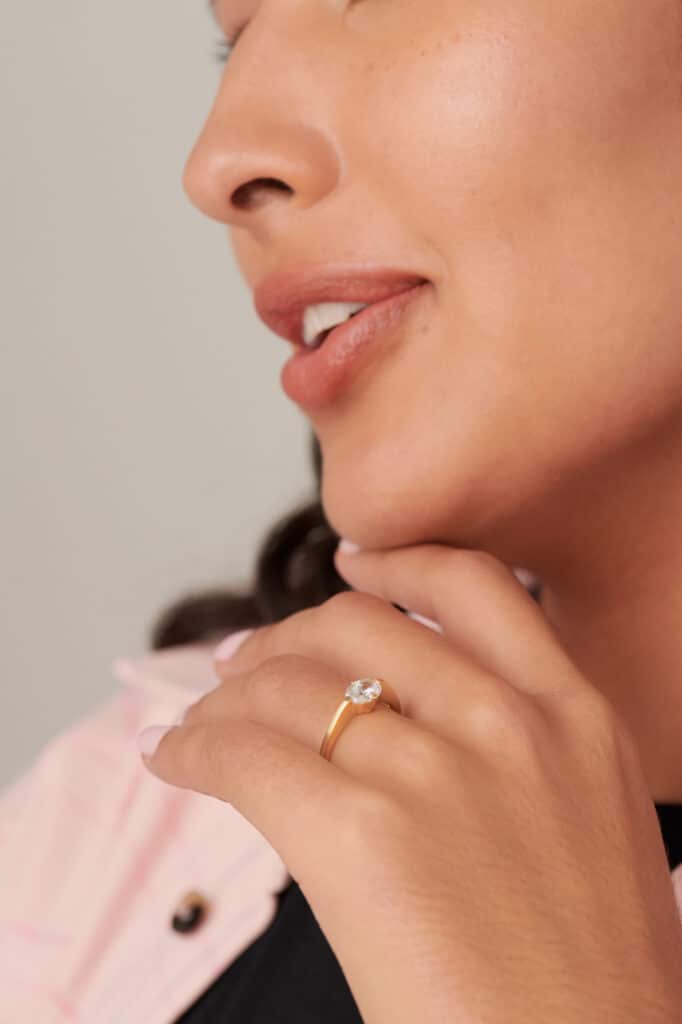 Yucca Oval Diamond Ring 1.0ct on figure