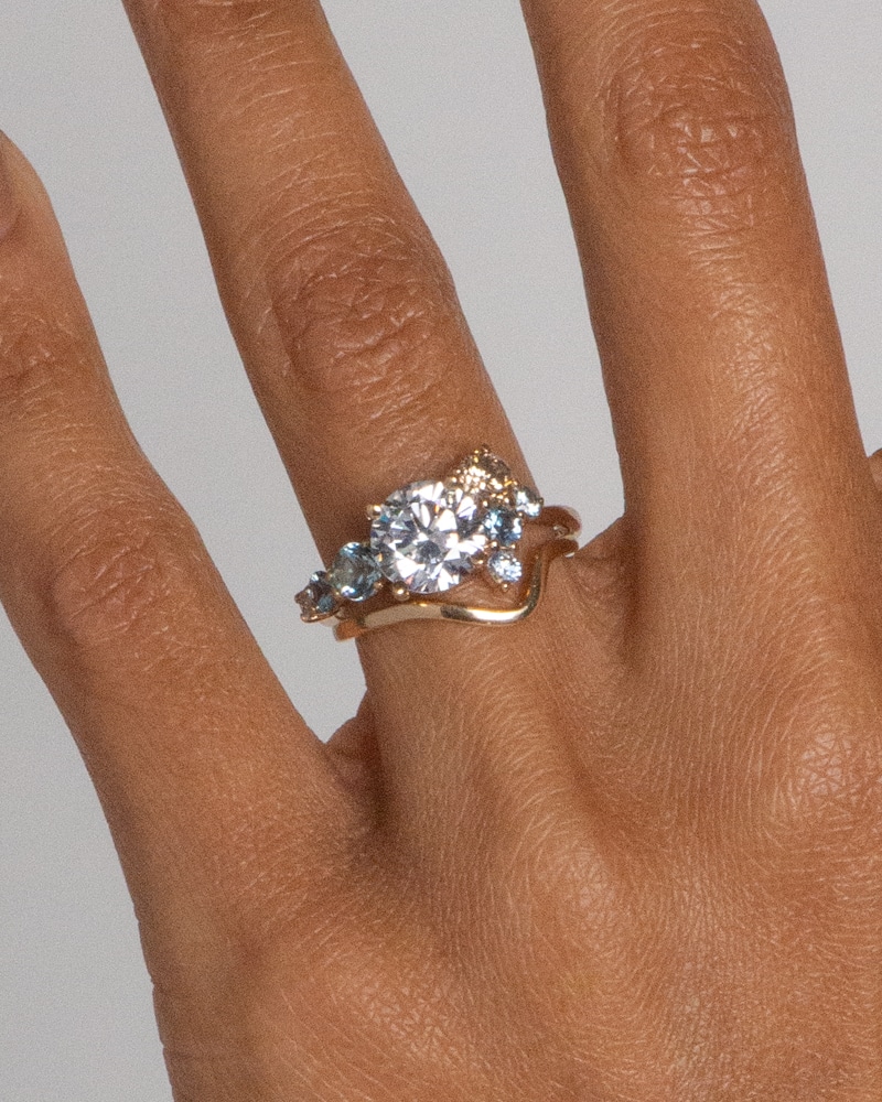 Radial Cluster Diamond Ring 2.0ct with Radial Band on figure