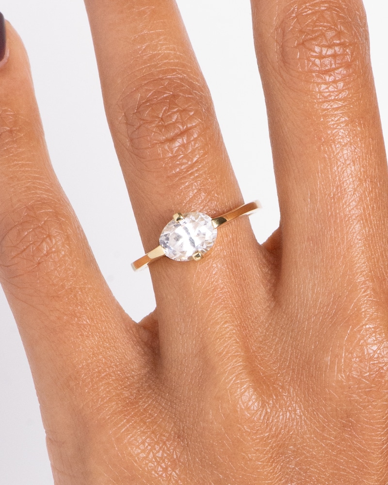 Yucca Oval Diamond Ring 2.0ct on figure
