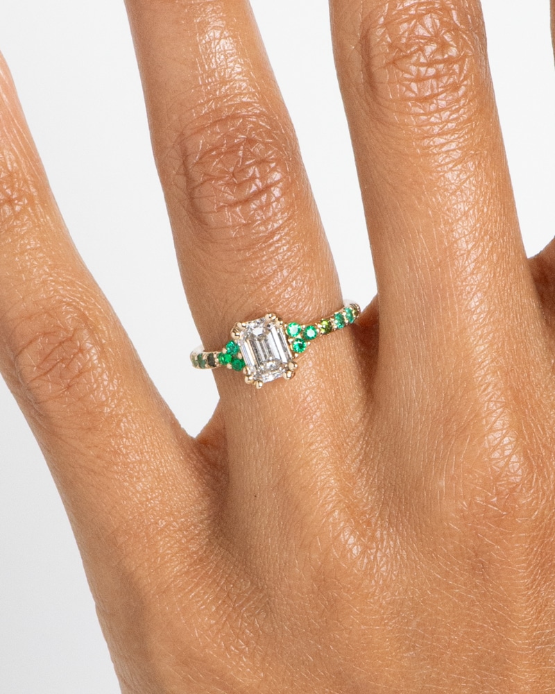 CUST_Avens_1ct_Emerald_Cut_Lab_Grown_Diamond_Symmetrical_Ring_Forte_14Y_WEB2 (3)