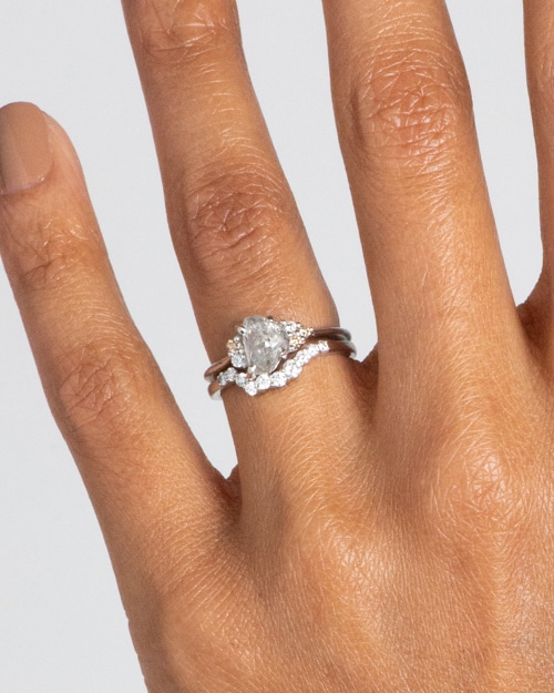 CUST_Avens_Asymmetrical_Raw_Diamond_with_Champagne_Ombre_Ring_with_Custom_Band_Morley_PLAT_WEB2 (4)