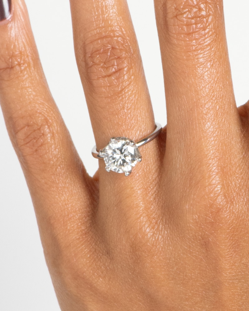 CUST_Heirloom_Avens_2.11ct_Diamond Ring_Hyndman_PLAT_WEB2 (1)