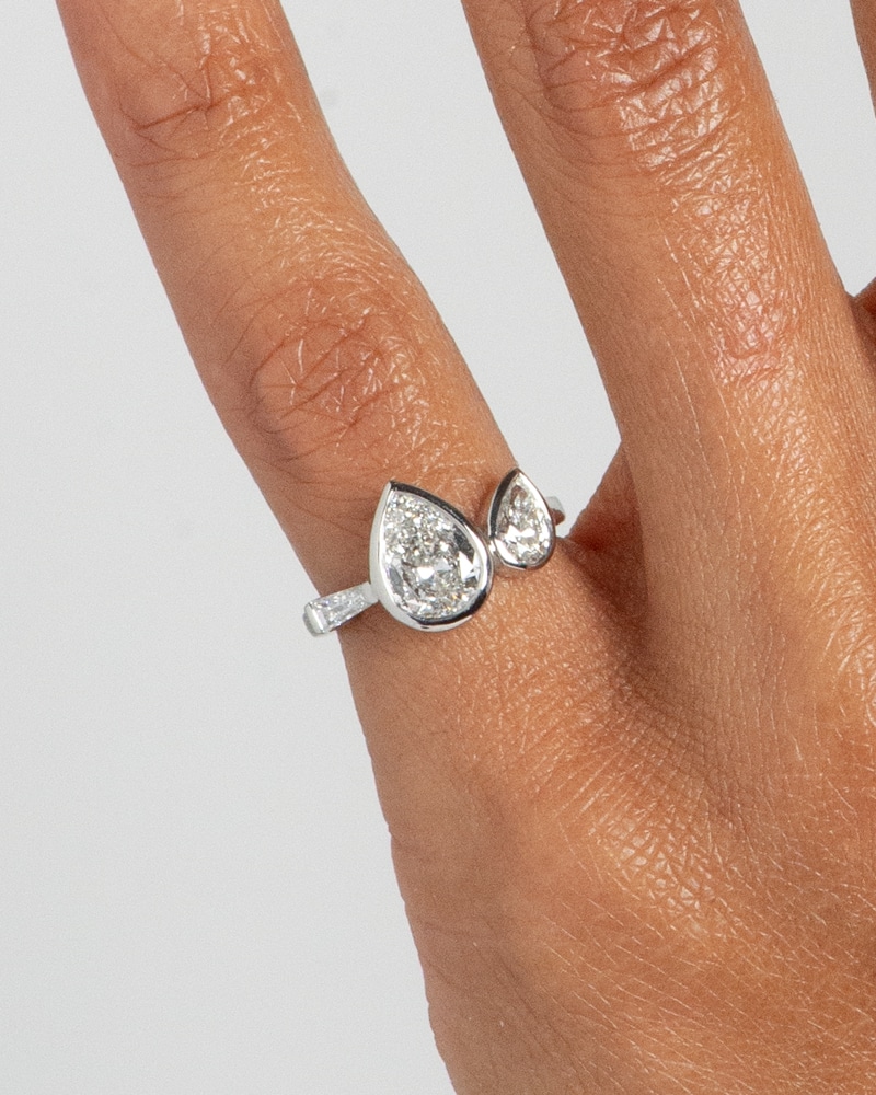 CUST_Pear_Diamond_and_Heirloom_Diamond_Ring_PLAT_Branham_WEB2 (2)
